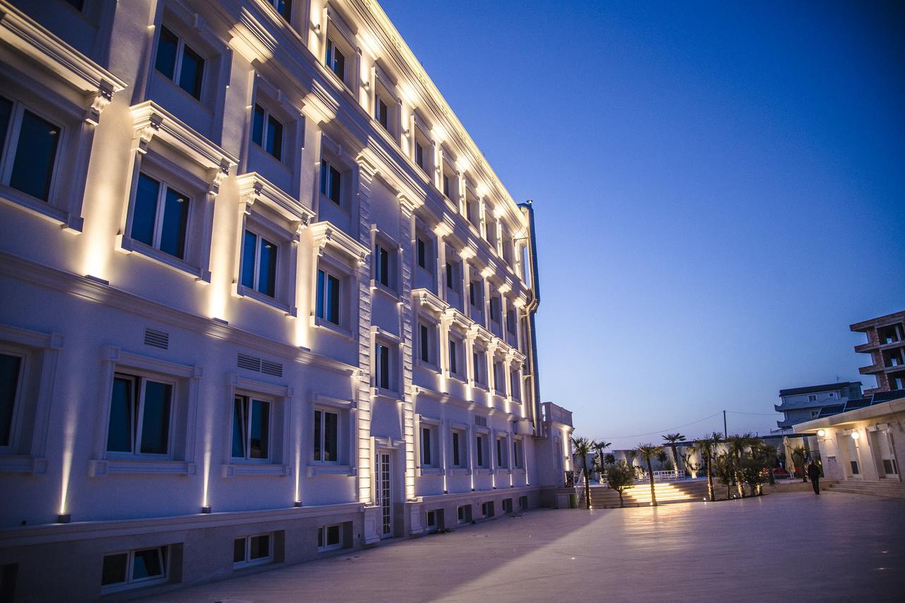 Hotel Villa Pascucci Durrës Exterior foto