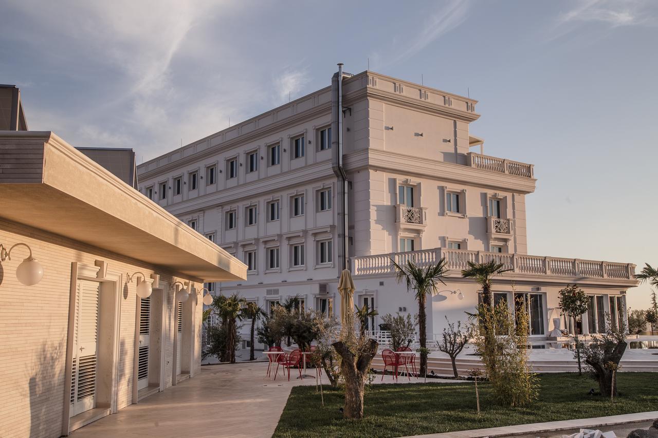 Hotel Villa Pascucci Durrës Exterior foto